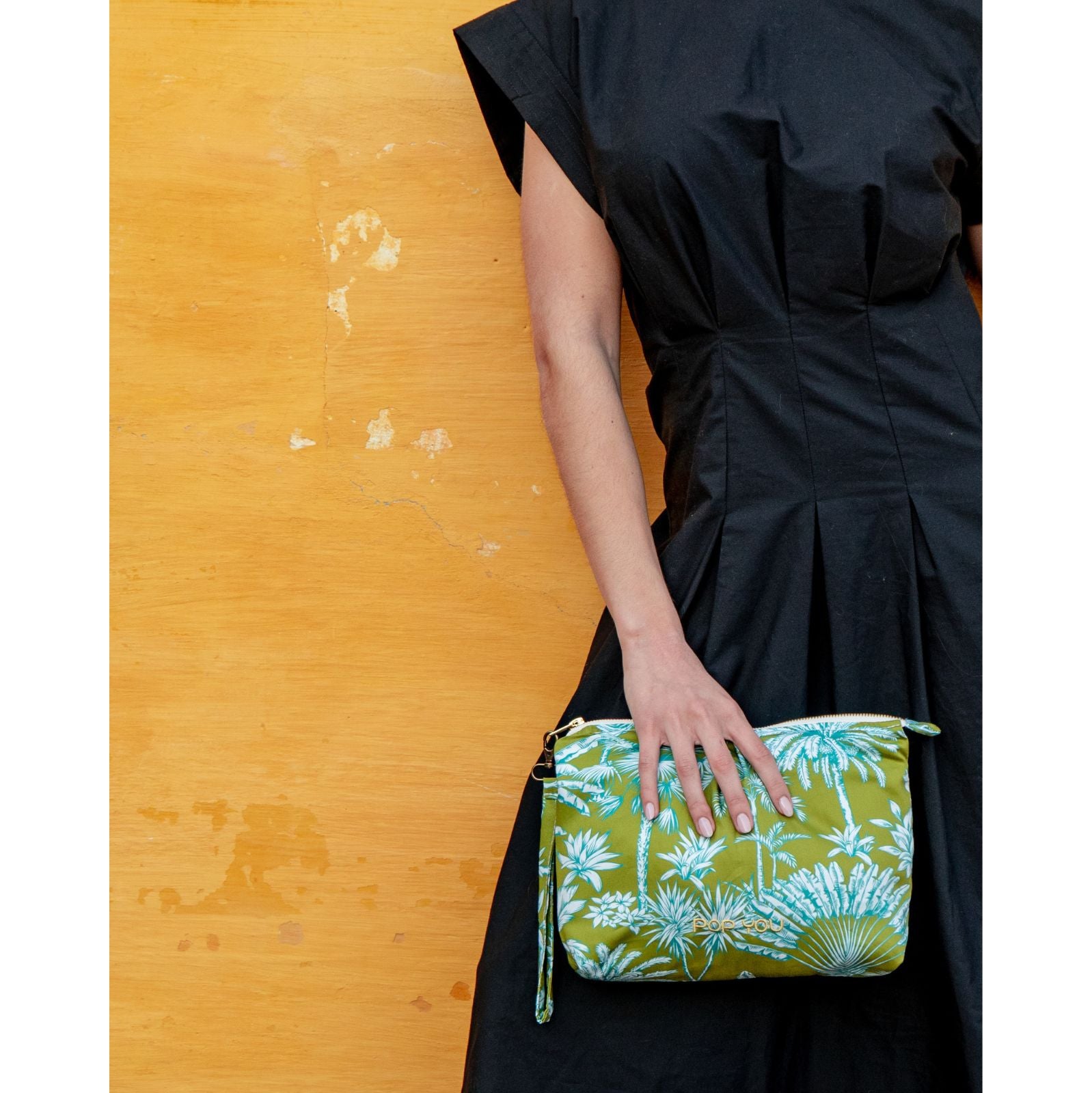 Palm Pouche Green