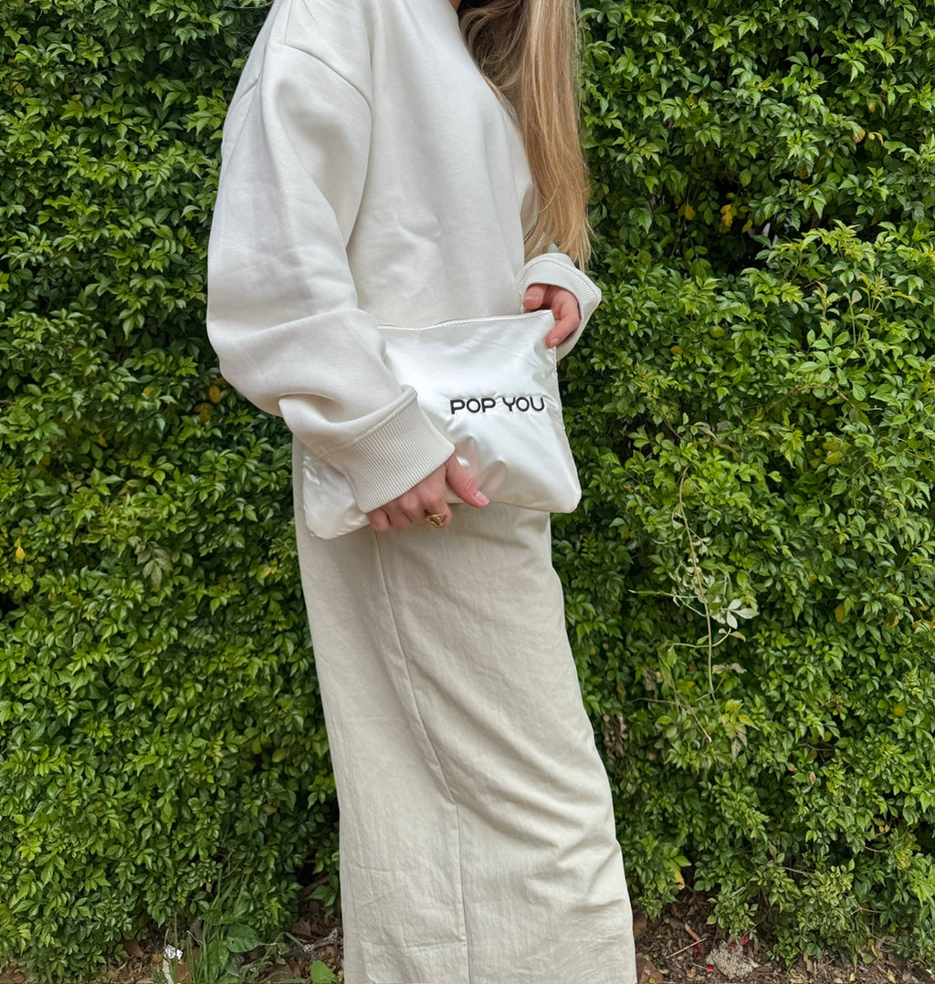 Pouche White